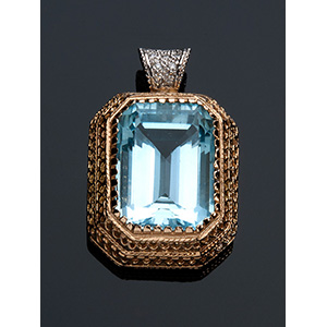 18K GOLD, TOPAZ DIAMOND PENDANT 
emerald-cut ... 