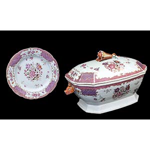 A QING DYNASTY FAMILLE ROSE TUREEN AND COVER ... 