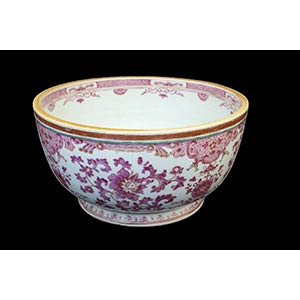 A LARGE QING DYNASTY FAMILLE ROSE BOWL14 x ... 
