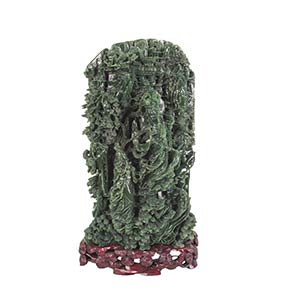 A 20TH CENTURY CHINESE GREEN JADE CARVING 32 ... 