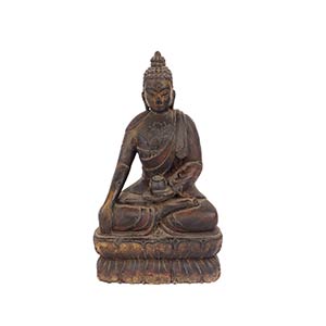 A QING DYNASTY WOOD SCULPTURE OF THE BUDDHA ... 