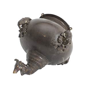 AN INDIAN GLOBULAR CONTAINER19th century21 x ... 