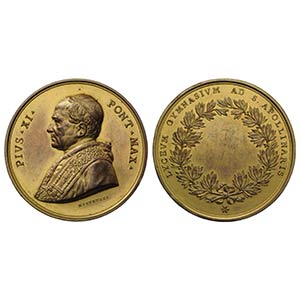 Papal, Pio XI (1922-1939). Gilt Æ Medal ... 