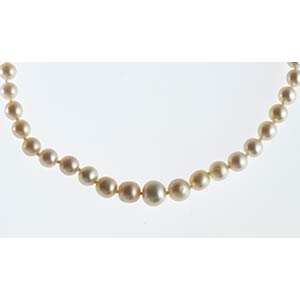 NATURAL PEARL AND GOLD NECKLACEA ... 