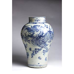 A BLUE-AND-WHITE BALUSTER ‘DRAGON’ ... 