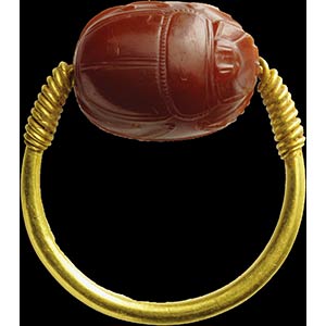 Intaglio su scarabeo etrusco in ... 