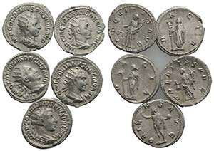 Lot of 5 Roman AR Antoninianii, including ... 