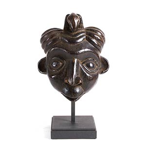 A WOODEN MASK Cameroon, Wum Bamun24 cm ... 