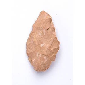 Flint almond-shaped arrowhead ... 