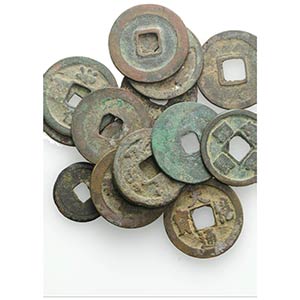 China, lot of 14 Æ coins, including Ming ... 