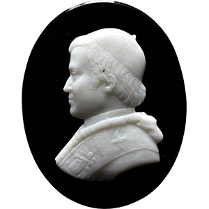 A glass cameo. Bust of Pope Pie IX ... 