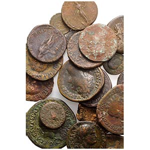 Lot of 22 Æ Greek and Roman coins, to be ... 