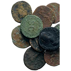 Lot of 10 Æ Roman Imperial coins, including ... 