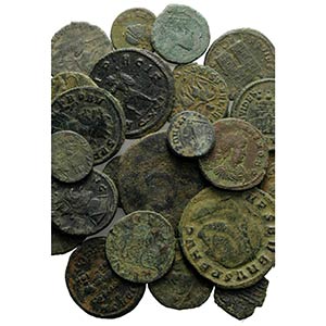 Lot of 18 Late Roman Æ coins, to be ... 