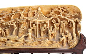 AN IVORY CARVING China, Qing ... 