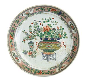 A FAMILLE VERTE PORCELAIN DISH China, Qing ... 