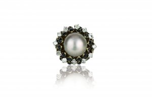 Yellow gold cultured pearl and diamonds ring ... 