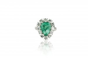 Emerald ring   18K white gold ring ... 
