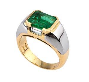 Bulgari emerald ring  18K white gold ring ... 