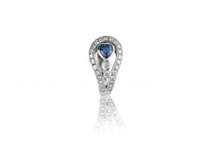 White gold diamonds and sapphire ring  A ... 