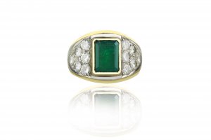 Yellow gold emerald and diamonds ring  18K ... 