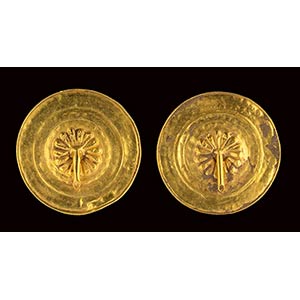 A pair of etruscan gold disc ... 