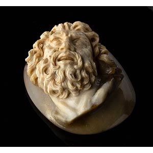 A very  fine agate cameo. Laocoon. ... 