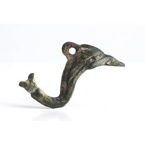 Roman bronze dolphin-shaped pendant, 1st-2nd ... 