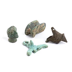 Collection of four Roman bronze elements, ... 