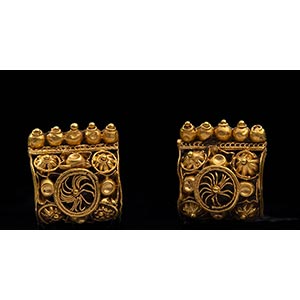 Couple of Etruscan Gold miniature bauletto ... 