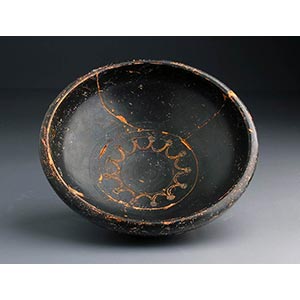 Etruscan black glazed bowl des Petites ... 