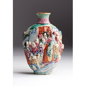 Painted Porcelain snuff bottle;
XIX Century; ... 