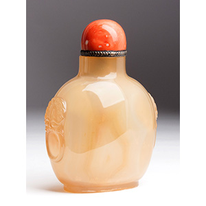 Carved chalcedony snuff bottle;
XX Century; ... 