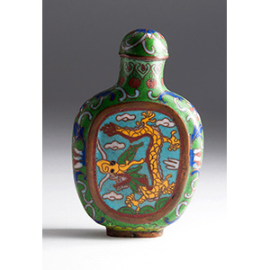 Cloisonné snuff bottle;
XX Century; 7,5 cm; ... 