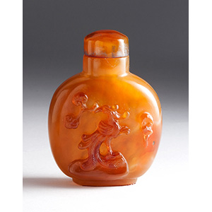 Carved agate snuff bottle;
XX Century; 6 cm; ... 