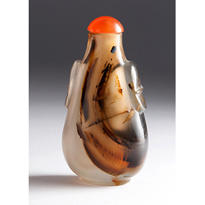 Chalcedony snuff bottle;
XX Century; 6 cm; 

