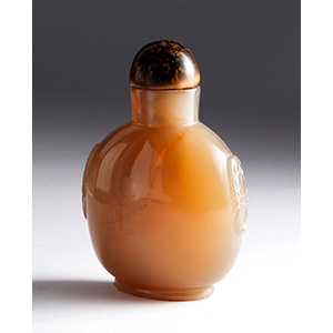 Chalcedony snuff bottle;
XX Century; 6,3 cm; ... 