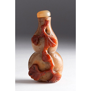 Carved hard stone snuff bottle;
XX Century; ... 