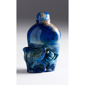 Carved lapis lazuli snuff bottle;
XX ... 