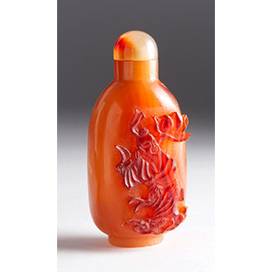 Carved agate snuff bottle;
XX Century; 6 cm; ... 