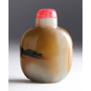 Chalcedony snuff bottle;
XX Century; 6 cm; 

