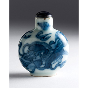 Painted porcelain snuff bottle; XX Century; ... 