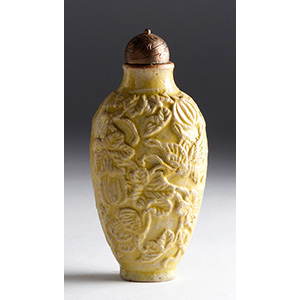 Painted ceramic snuff bottle;
XX Century; ... 