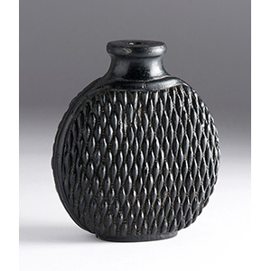 Glass snuff bottle;
XX Century; 7,1 cm; 

