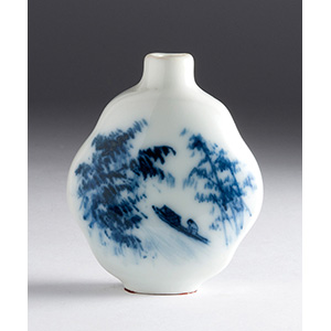 Painted porcelain snuff bottle;
XX Century; ... 