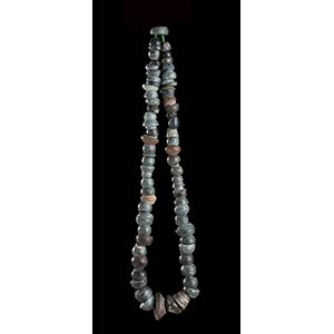 A STONE AND POTTERY BEADS NECKLACE65 ... 