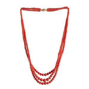 Coral necklace  three strands of graduated ... 