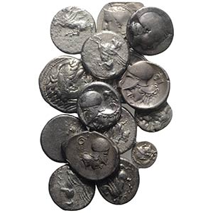 Lot of 16 Greek AR and Æ coins, including ... 
