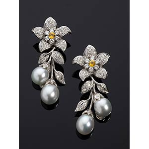 DIAMOND AND PEARLS EARRINGSWhite gold 750 ... 