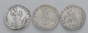 NAPOLI. Lotto di 3 monete. Carlino 1716, ... 